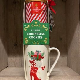 Beker-cadeauset 'From Santa' - Beker + hot chocolatemix (vanille), koekjes & lepeltje