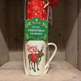 Beker-cadeauset 'Oh what a Joy' - Beker + hot chocolatemix (vanille), koekjes & lepeltje